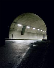 Luca Andreoni / Antonio Fortugno, from the series "Non si fa in tempo ad avere paura" (There is no time to be afraid)(Tunnel), 2005-2006. Deutsche Bank Collection. © the artists